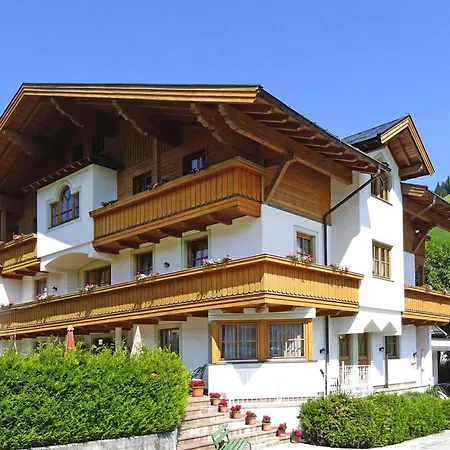 In Near Amade 아파트